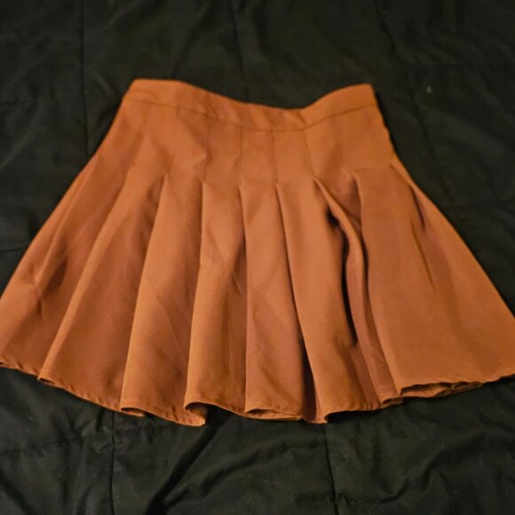 PRINCESS POLLY Pleated Mini Skirt | Rust Skater Style | US 4 - Picture 1 of 3